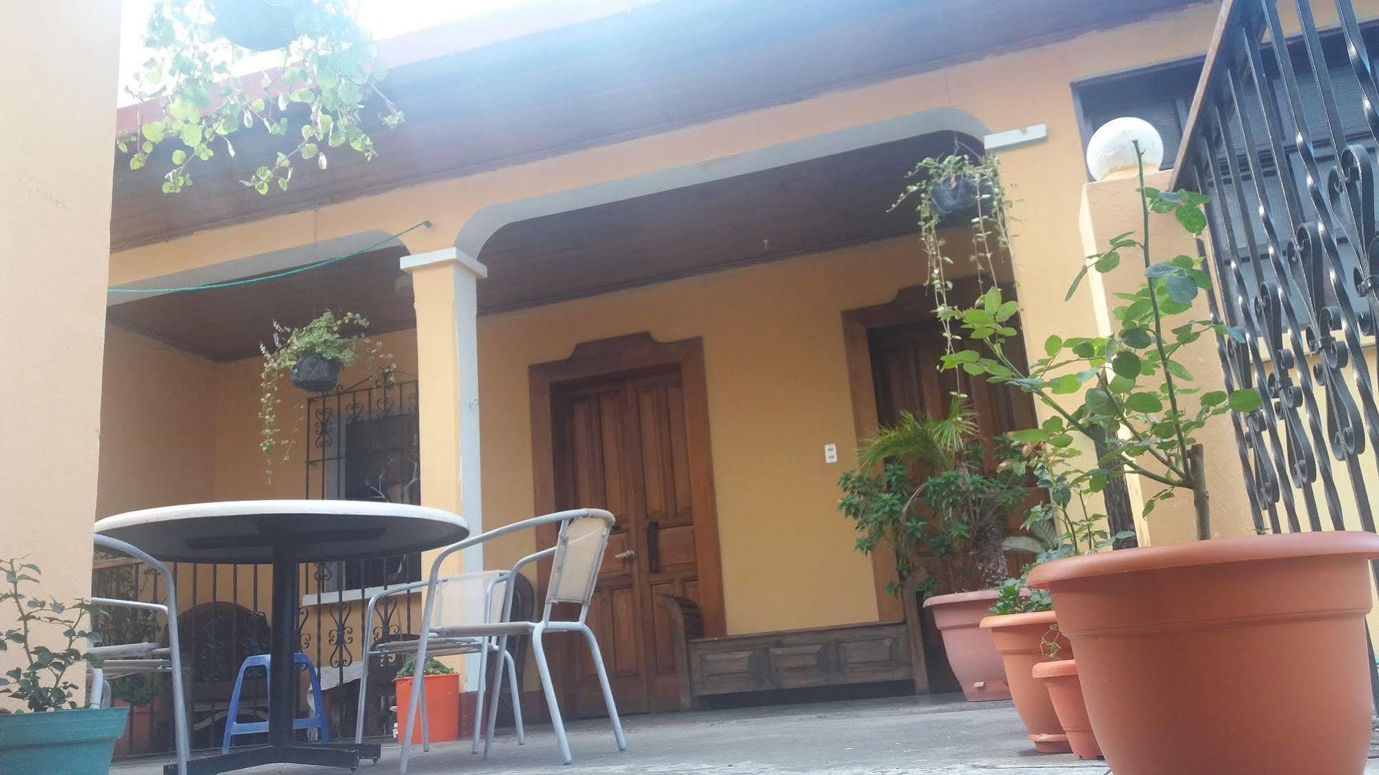 Hospedaje El Viajero Antigua Exterior foto